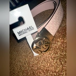 Michael Kors reversible belt